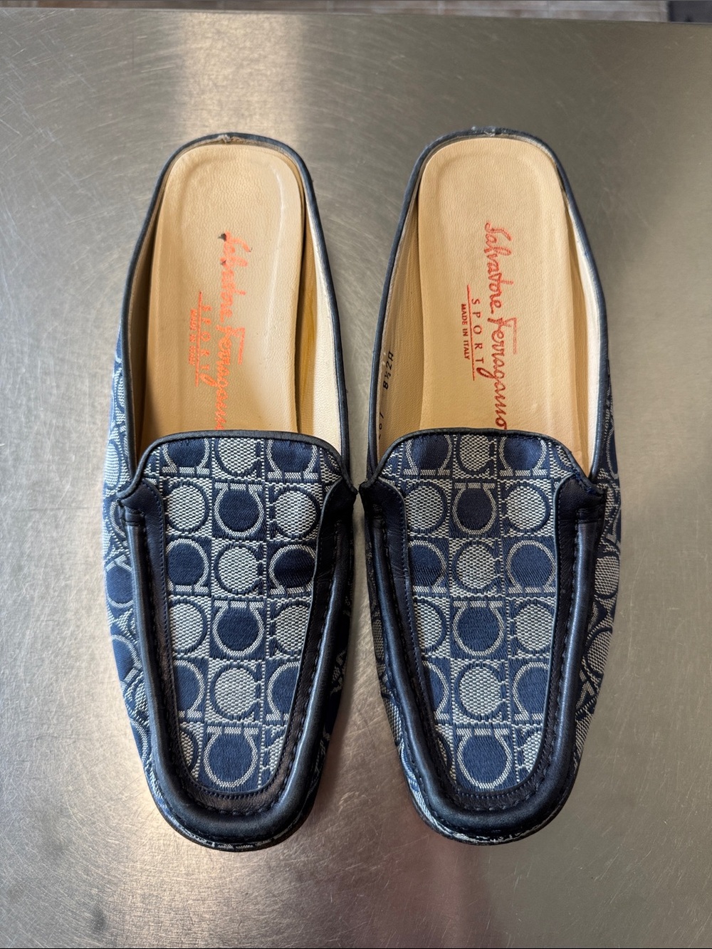 Salvatore Ferragamo Women’s Navy Signature Canvas Loafers 8.5 Narrow